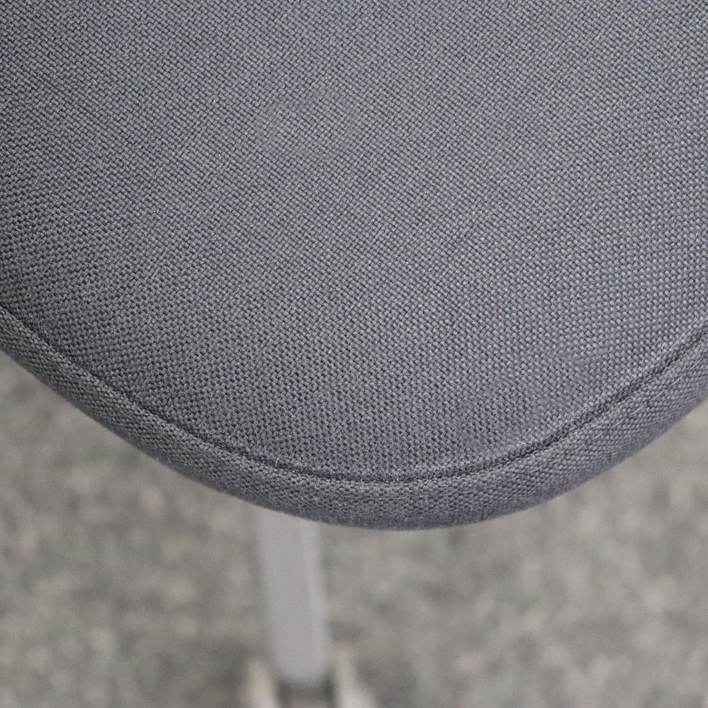 Vitra Bürostuhl ID Trim mit Armstützen
