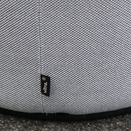 Lounge Hocker Vitra Visiona Stool