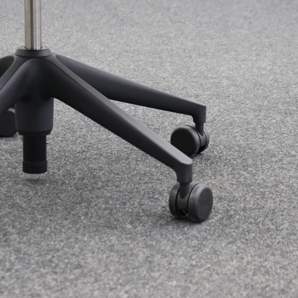 Bürodrehstuhl Vitra ID Trim mit Kleiderbügel