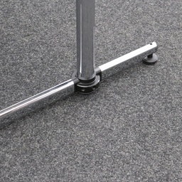 Höhenverstellbarer Schreibtisch mit Tischblende USM Kitos