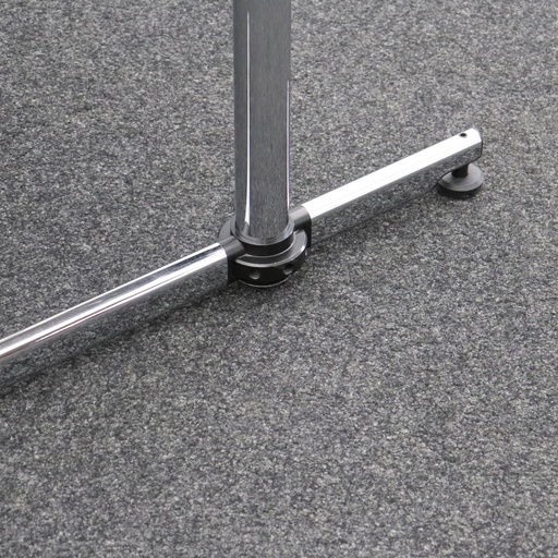 Höhenverstellbarer Schreibtisch mit Tischblende USM Kitos