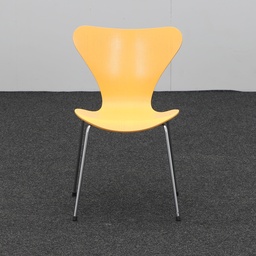 Fritz Hansen Serie 7 Stuhl