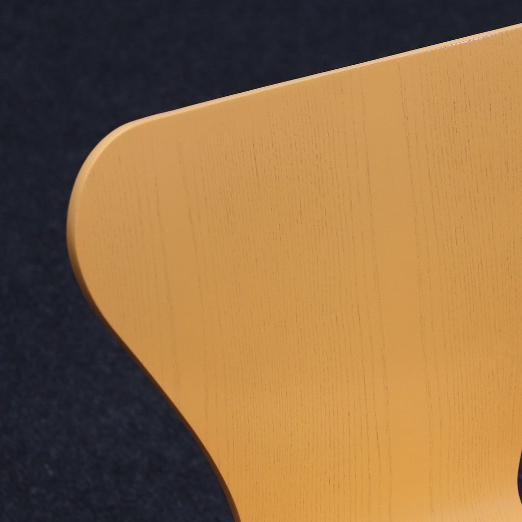 Fritz Hansen Serie 7 Stuhl