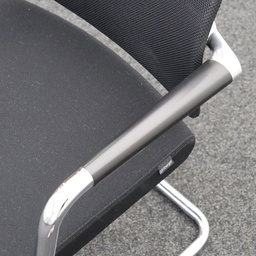 Stapelbarer Freischwinger Konferenzstuhl  Girsberger Diagon