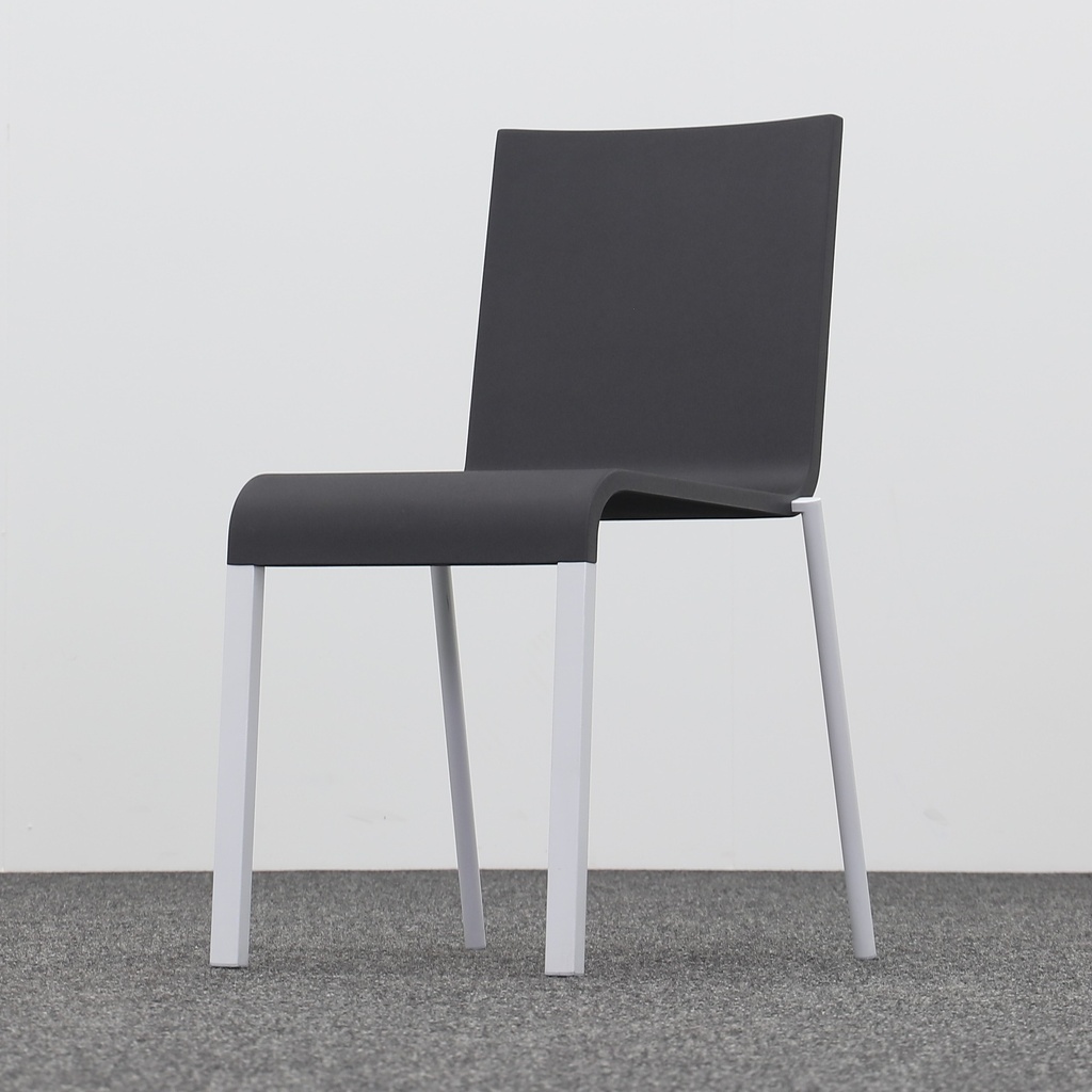 Vitra 03 Stuhl stapelbar