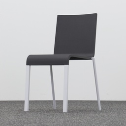 Vitra 03 Stuhl stapelbar