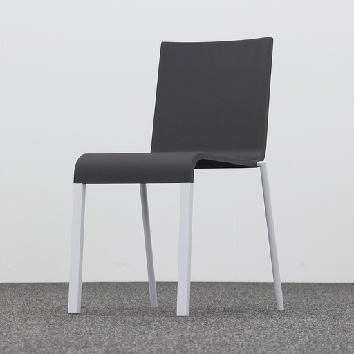 Vitra 03 Stuhl stapelbar