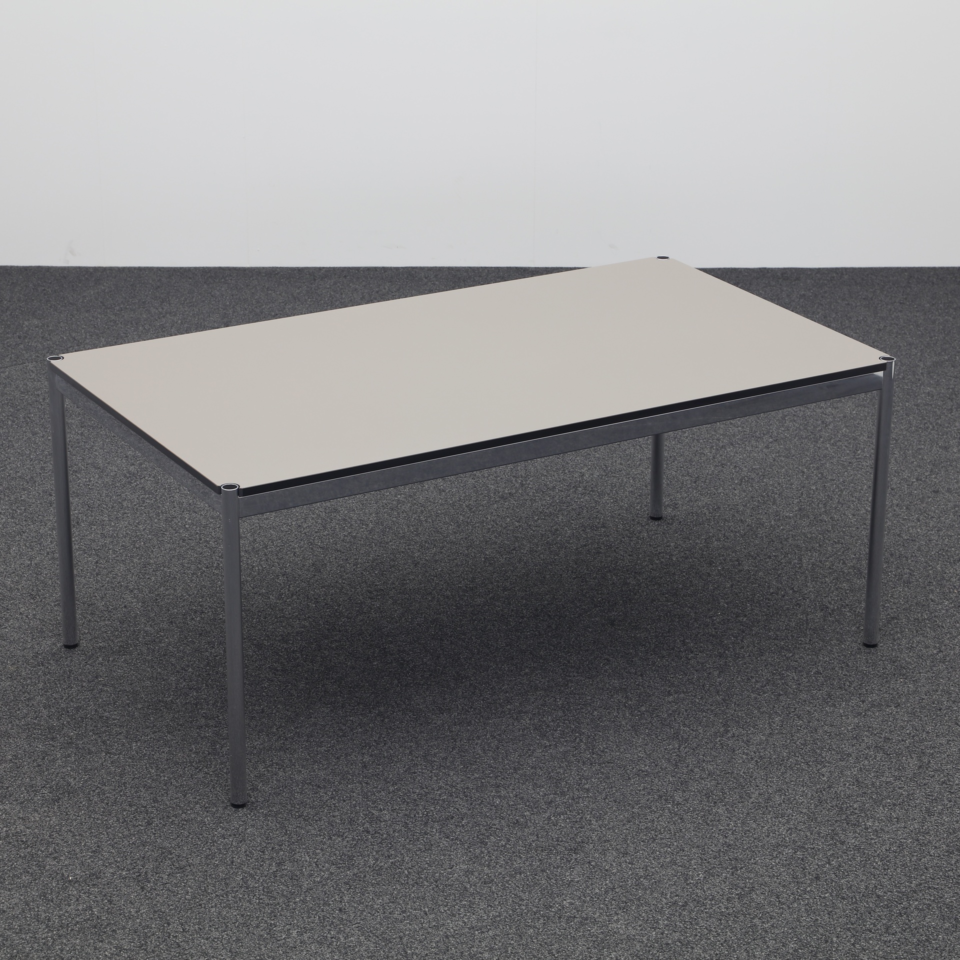 USM Haller Design Tisch 175 x 100 cm