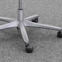 Bürodrehstühle Giroflex 64