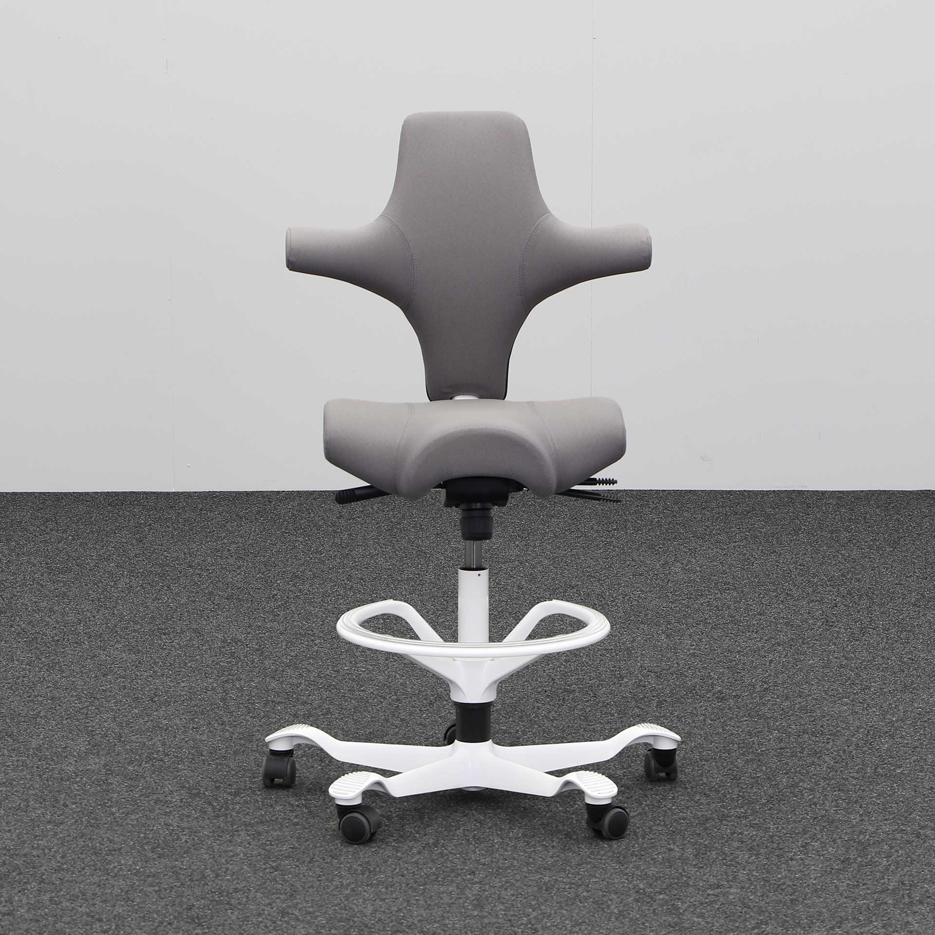 Bürodrehstühle HAG Capisco 8106