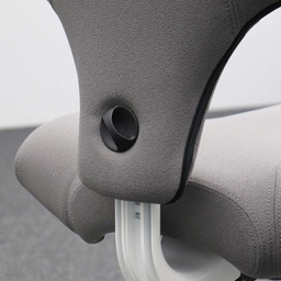 Bürodrehstühle HAG Capisco 8106