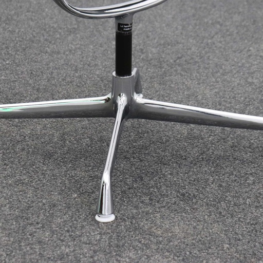 Konferenzstühle Vitra EA 108