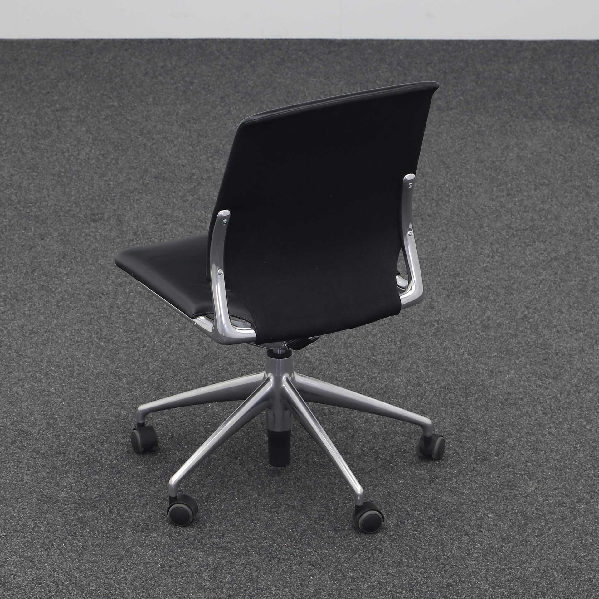 Konferenzstühle Vitra Meda Chair