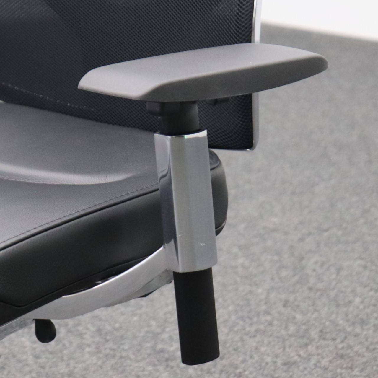 Chefsessel Giroflex 68-3519 Leder