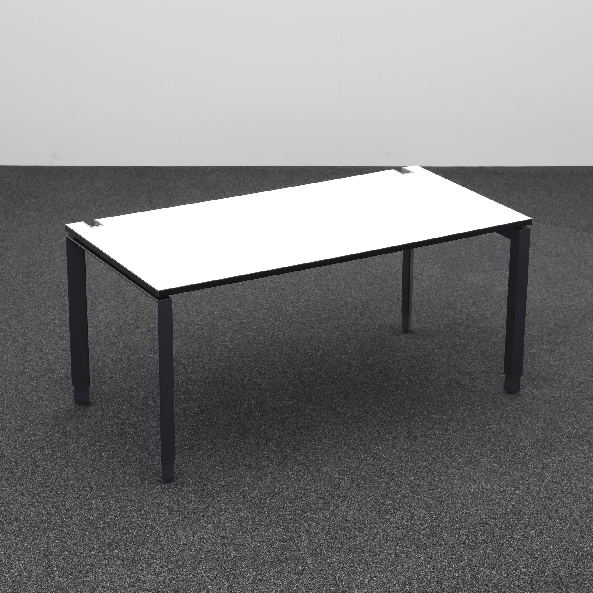 Schreibtische Steelcase FrameOne