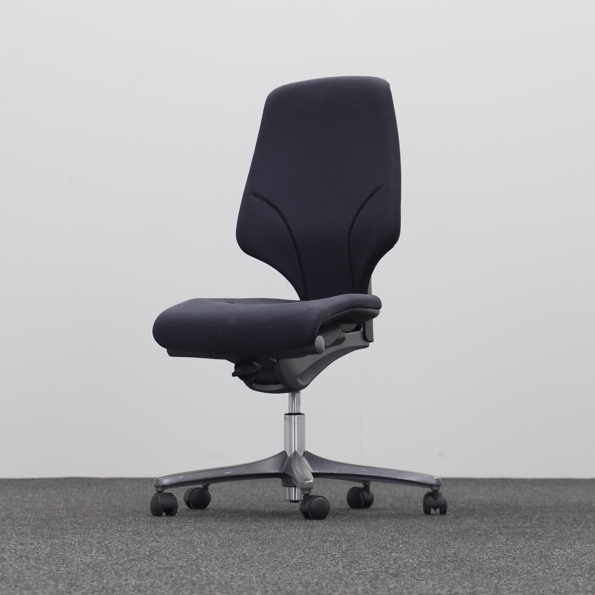 Bürodrehstühle Giroflex 64