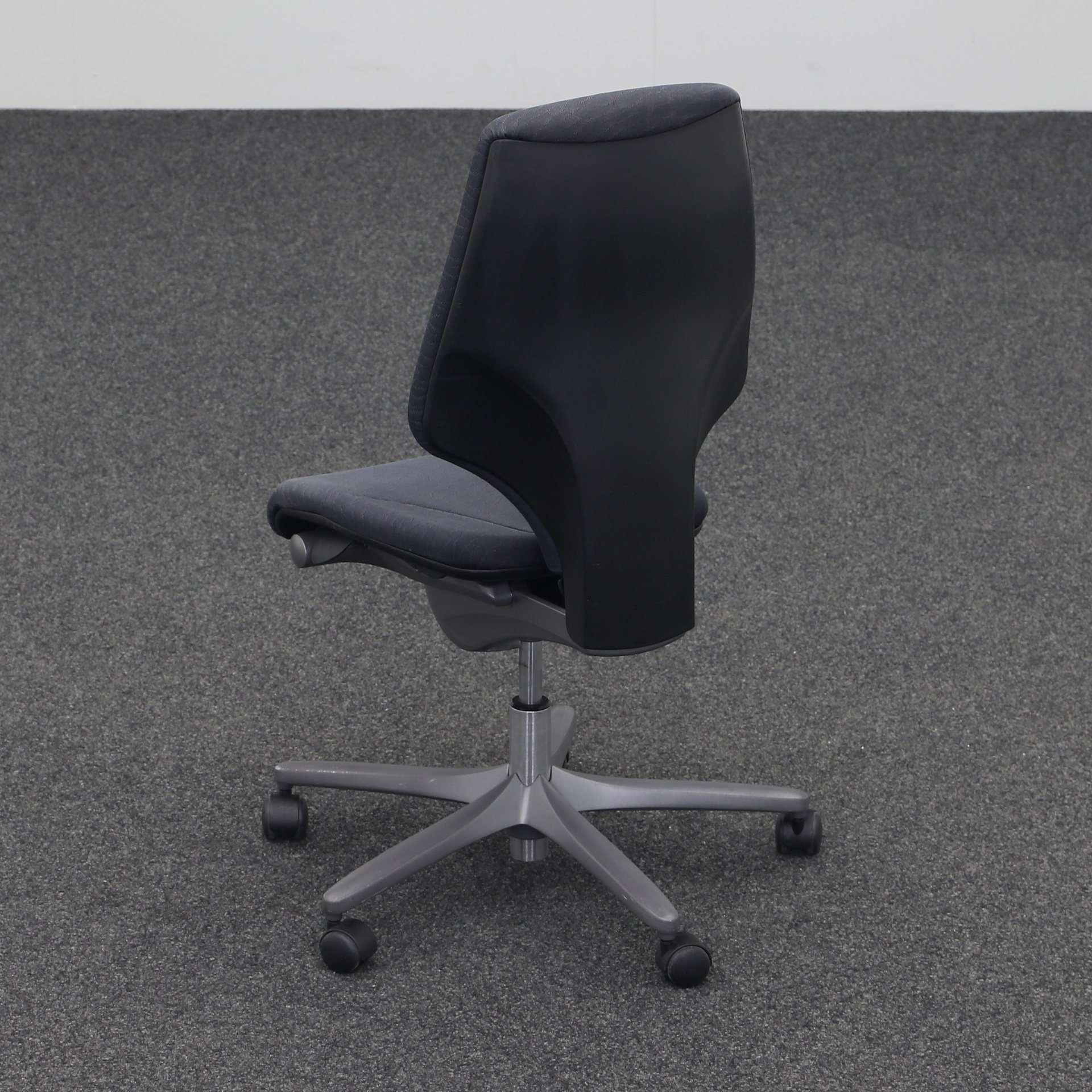 Bürodrehstühle Giroflex 64