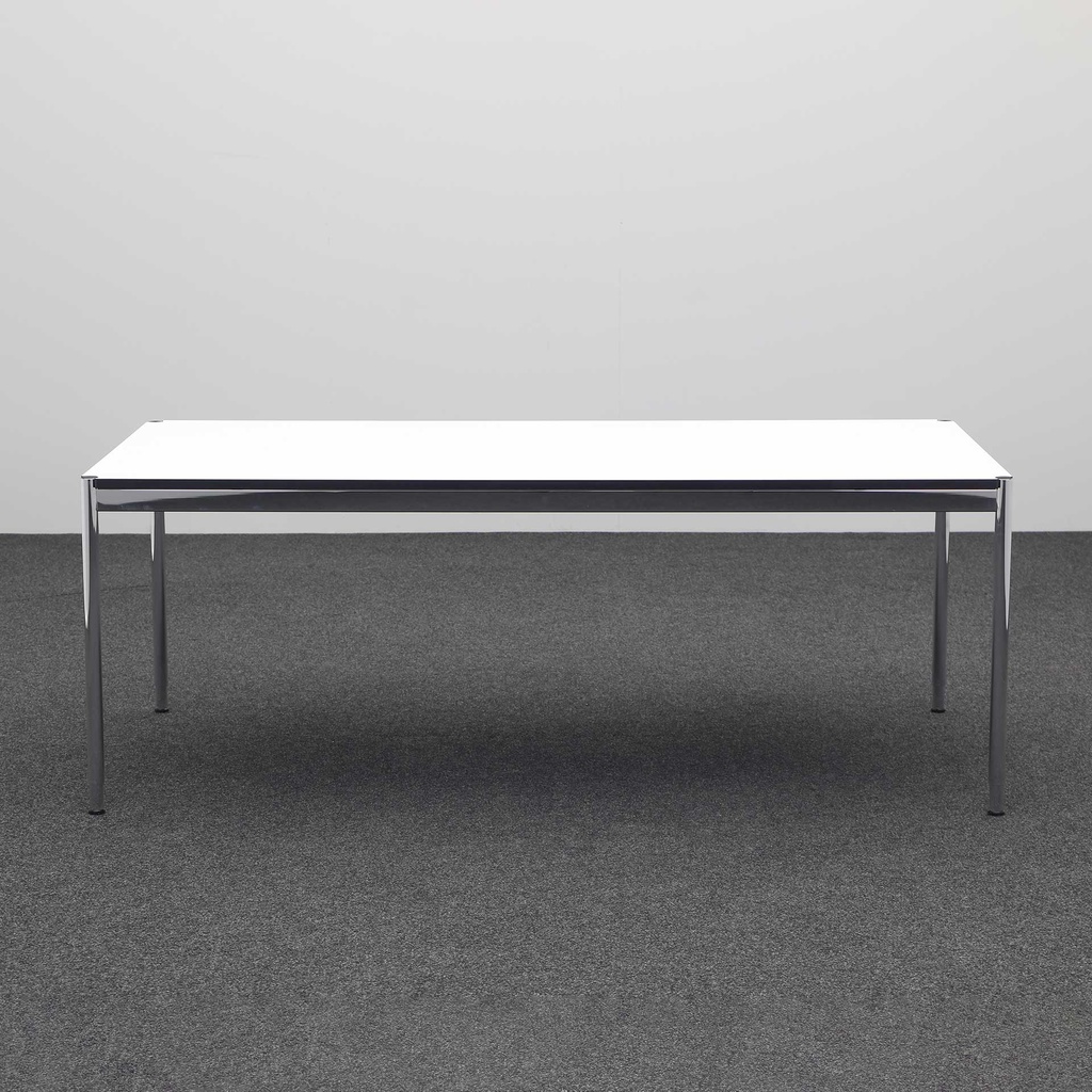 Schreibtische USM Haller