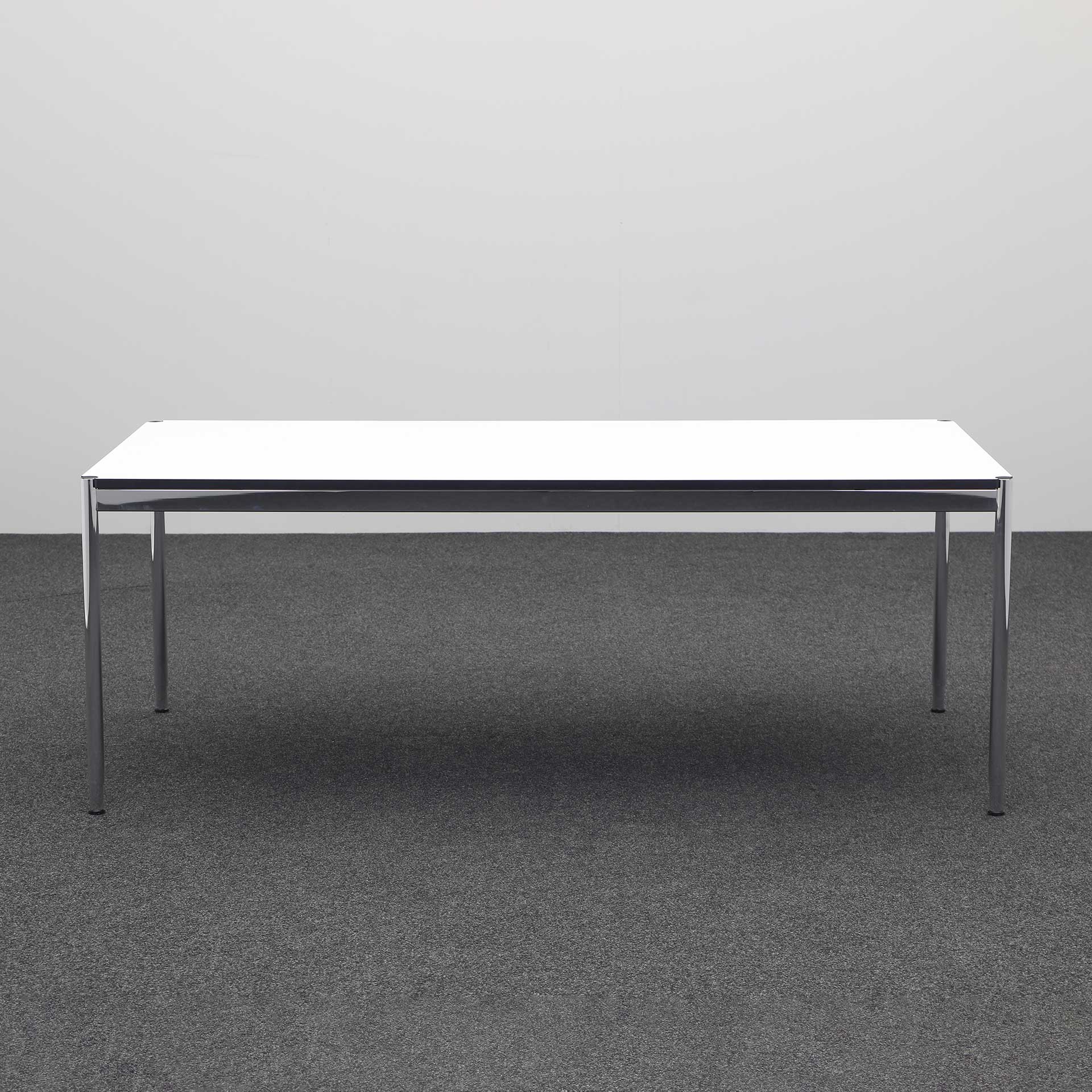 Schreibtische USM Haller