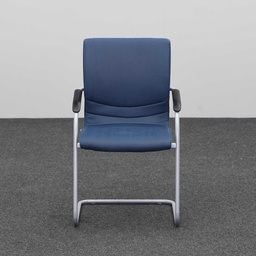 Freischwinger Sitzungsstuhl