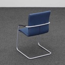 Freischwinger Sitzungsstuhl