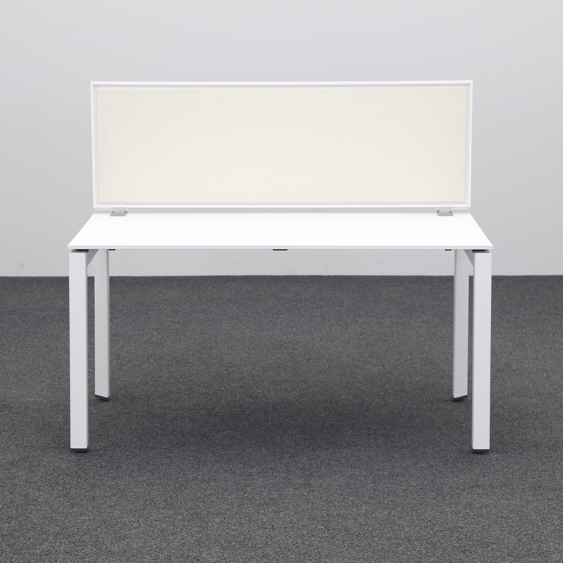 Schreibtische Steelcase