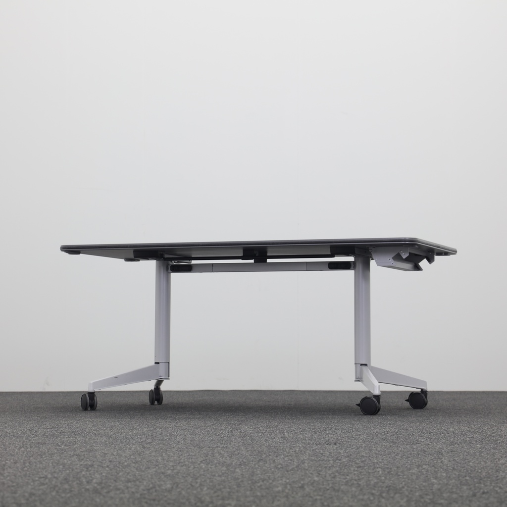 Klapptische Steelcase