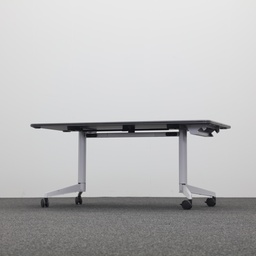 Klapptische Steelcase
