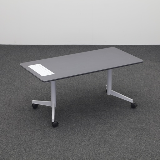 Klapptische Steelcase