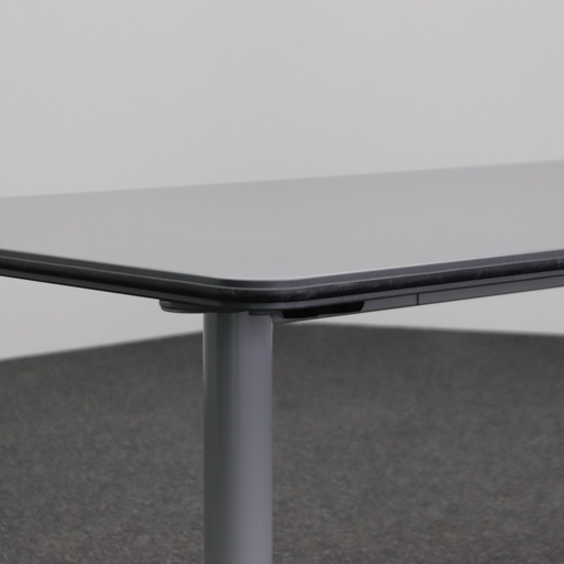 Klapptische Steelcase