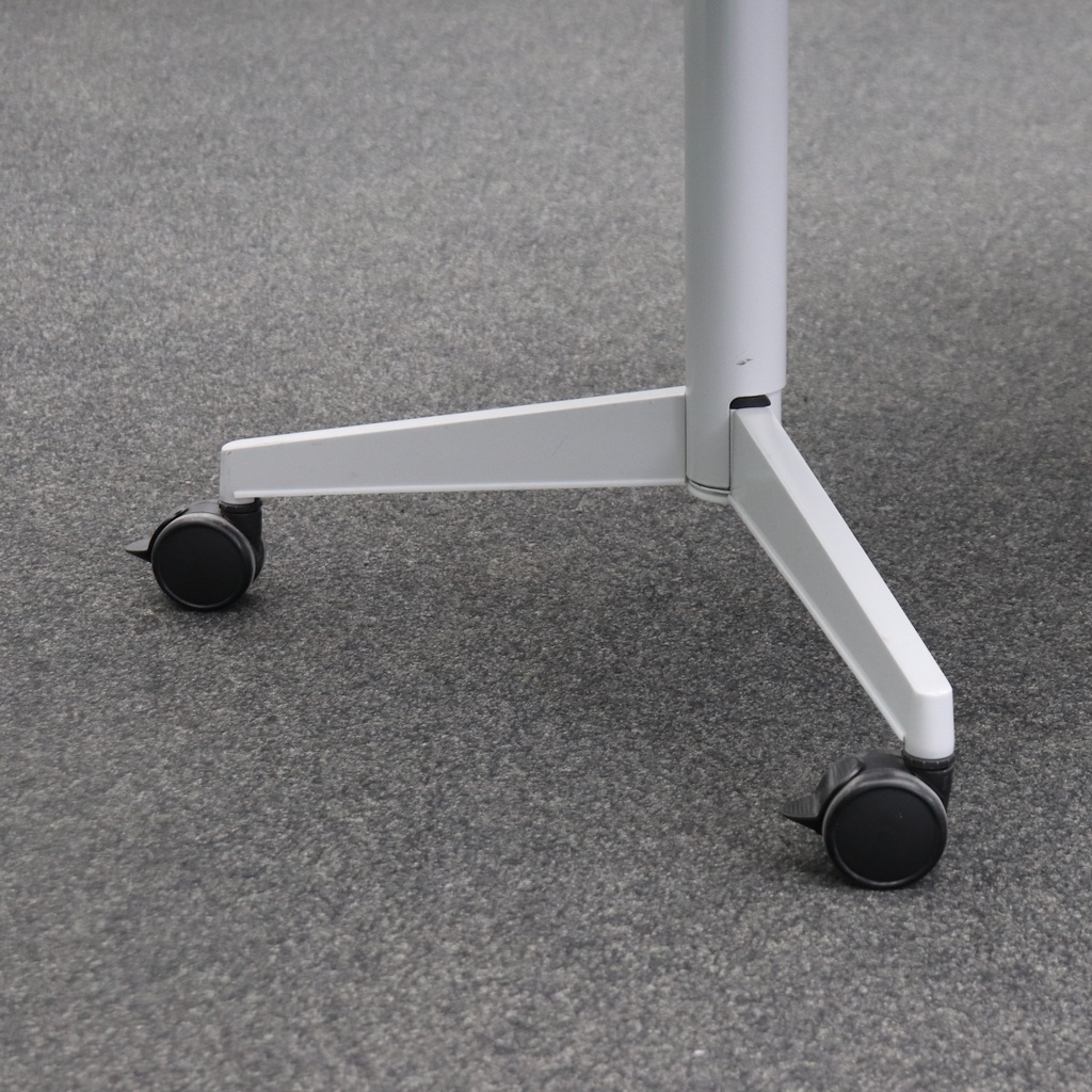 Klapptische Steelcase