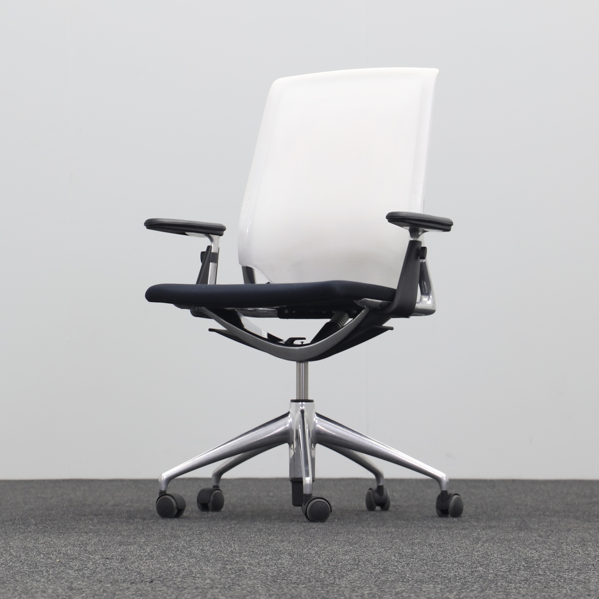 Bürodrehstühle Vitra Meda Chair
