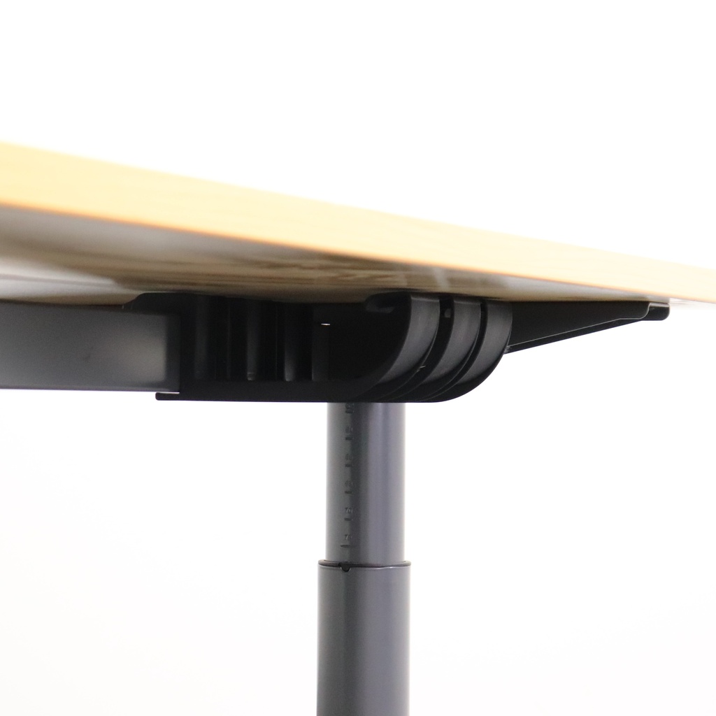 Schreibtische Steelcase