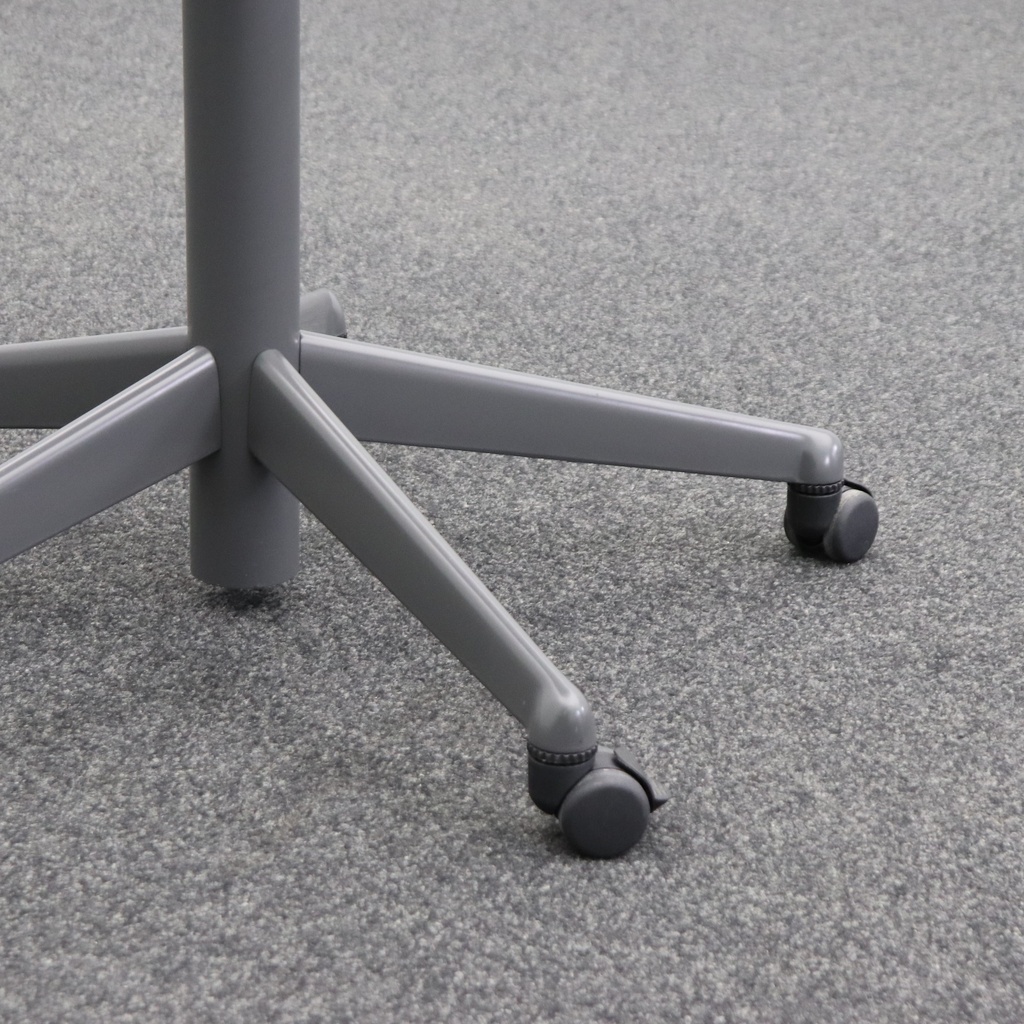 Stehkonferenztische Steelcase