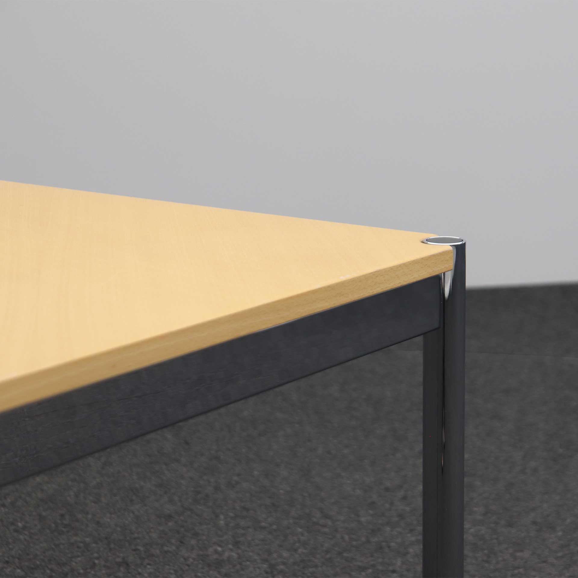 Beistelltische USM Haller