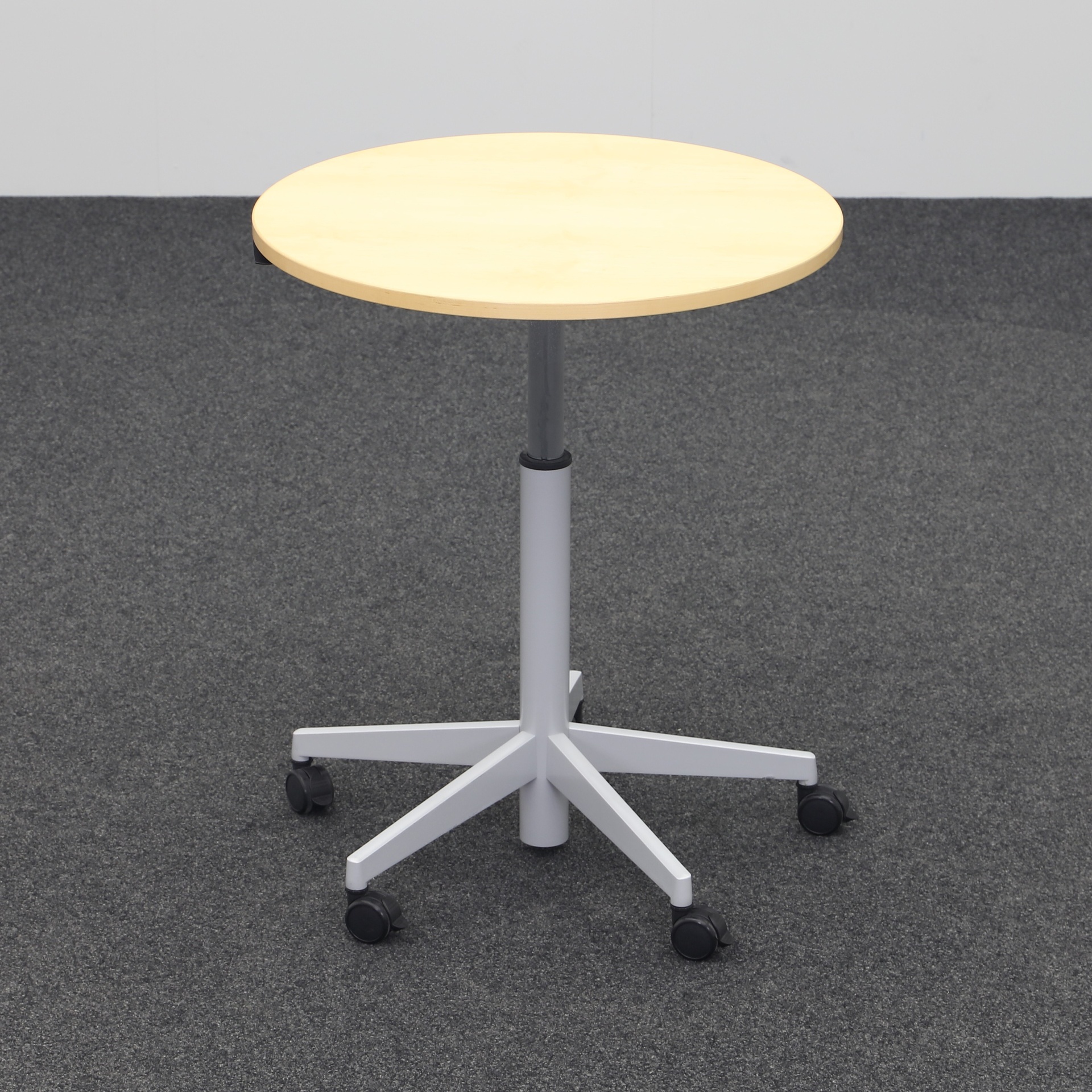 Stehkonferenztische Steelcase