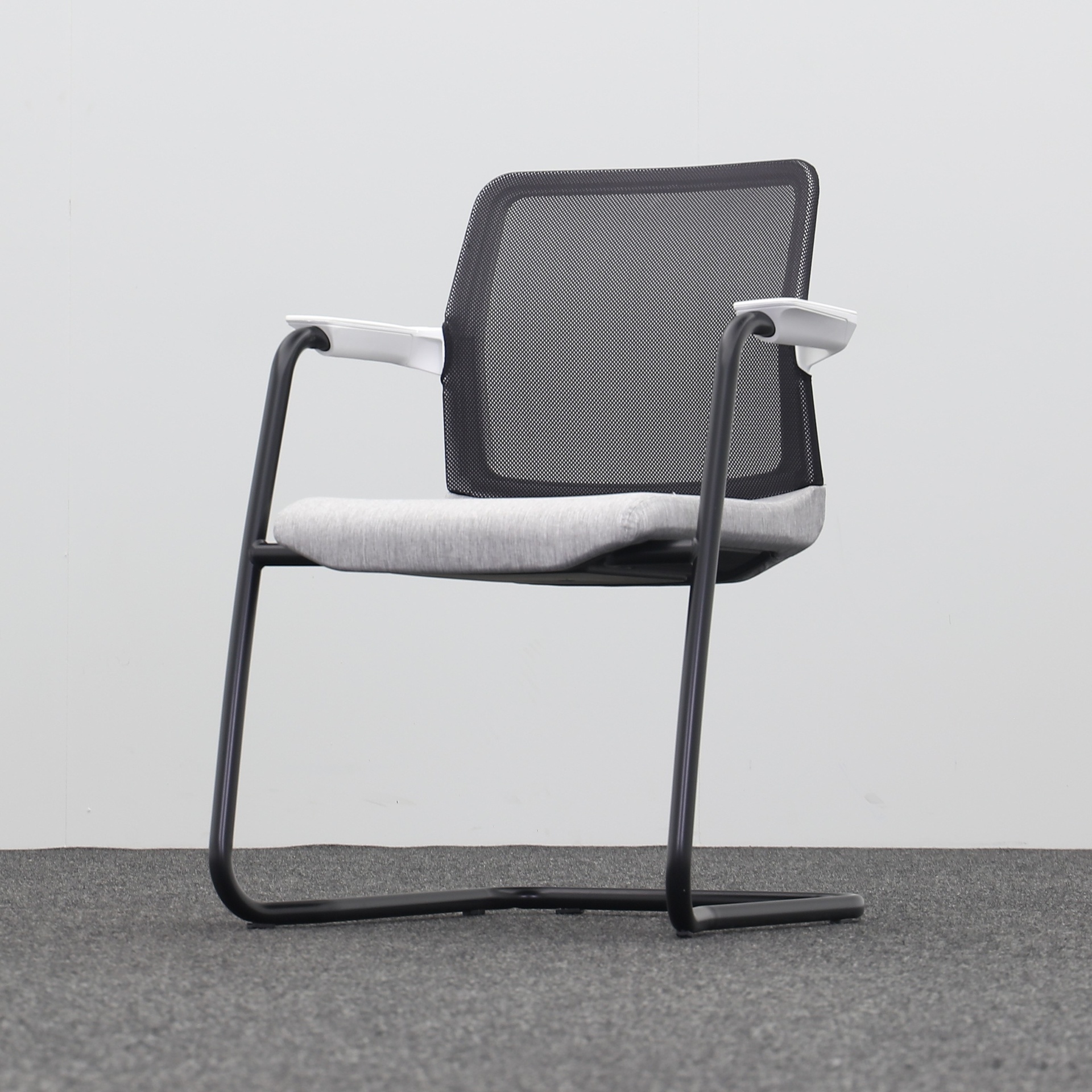 Freischwinger Narbutas Wind