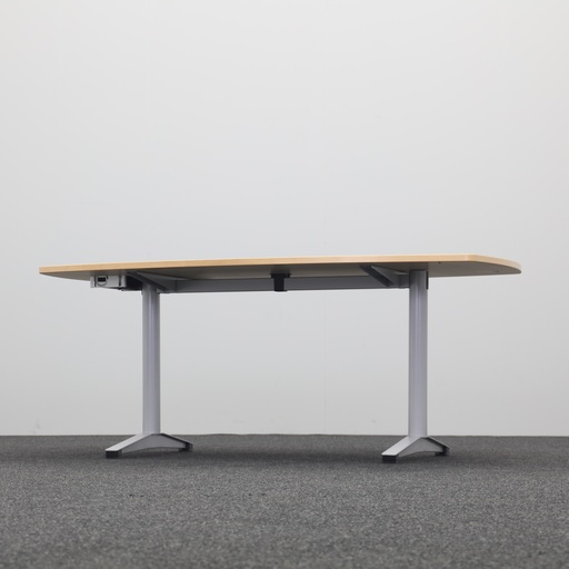 Konferenztische Steelcase