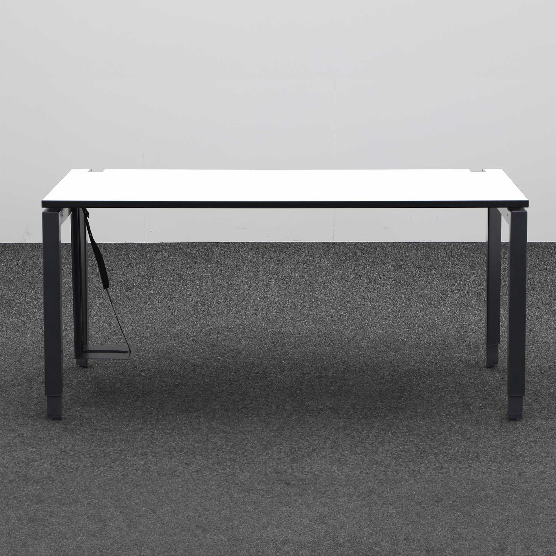 Schreibtische Steelcase FrameOne