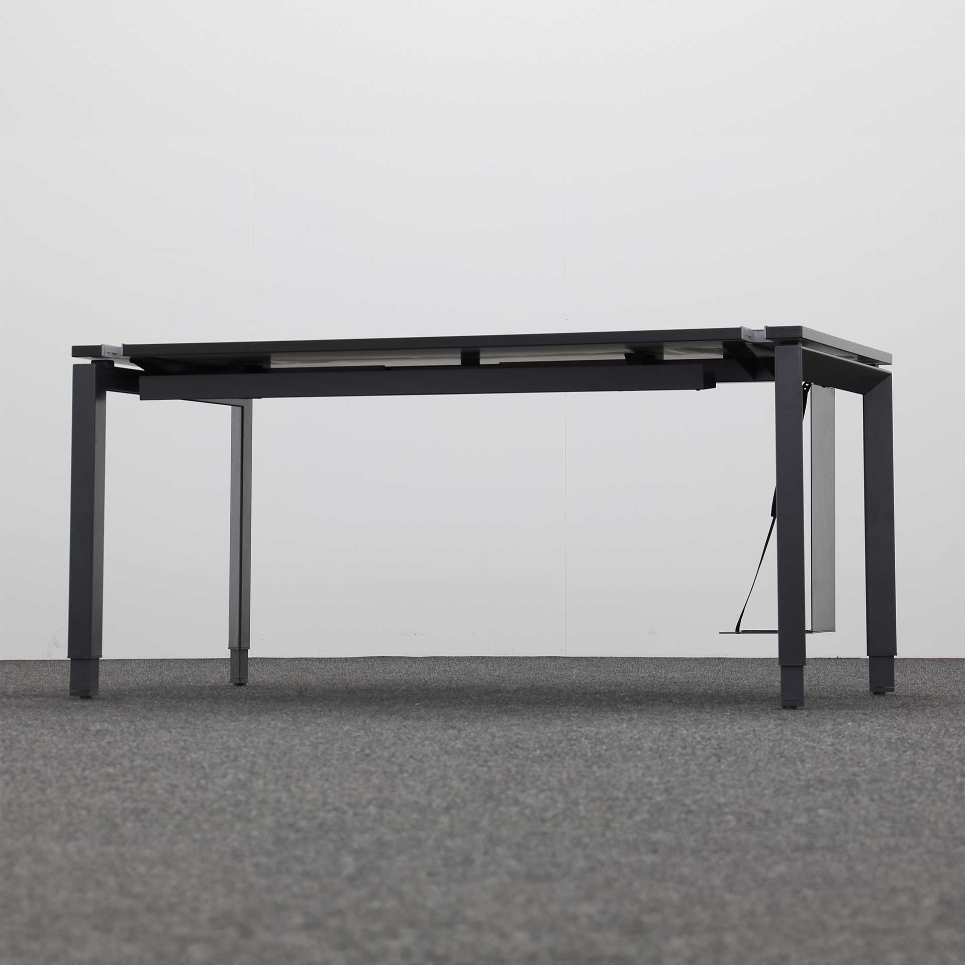 Schreibtische Steelcase FrameOne