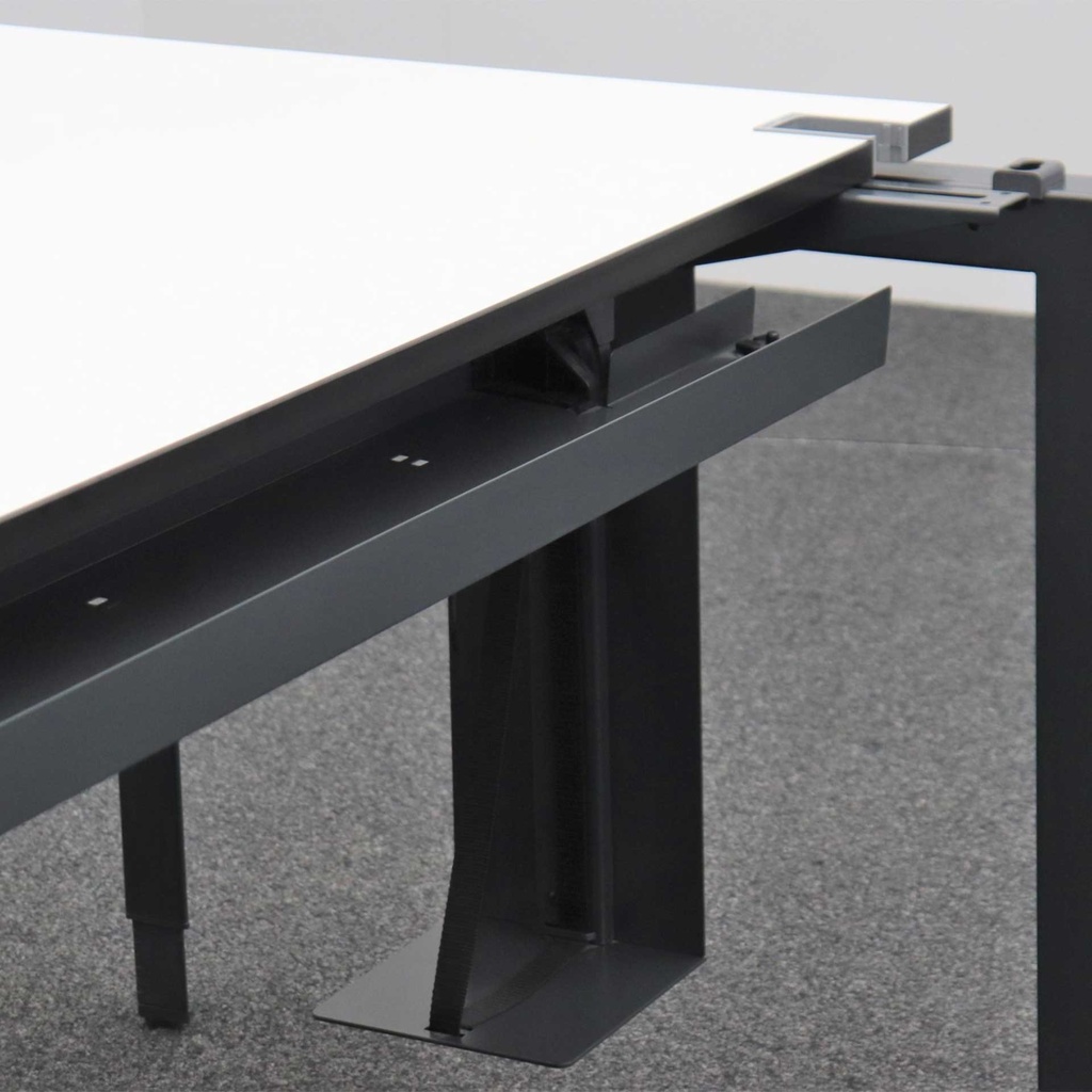 Schreibtische Steelcase FrameOne