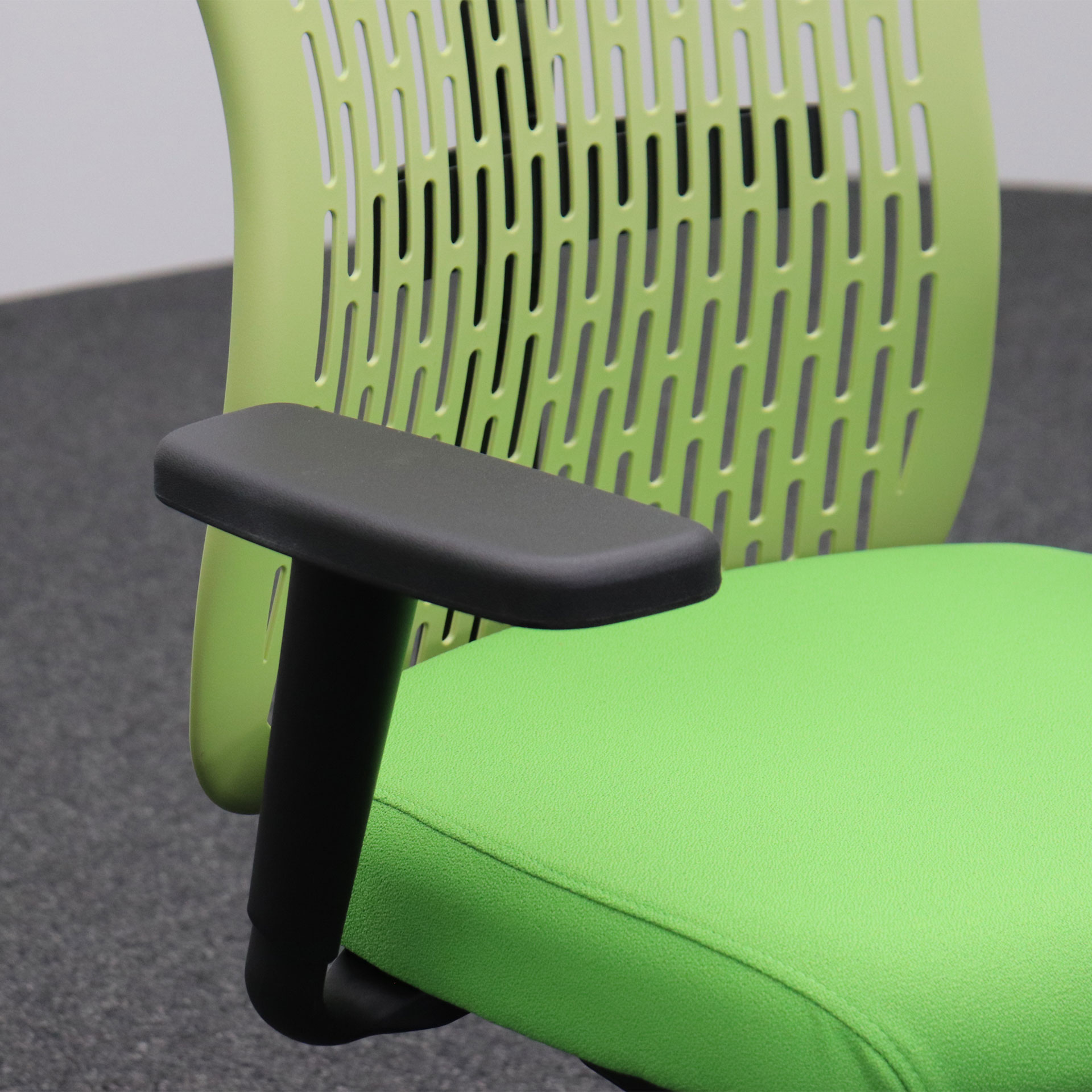 Bürodrehstühle Moving Chairs