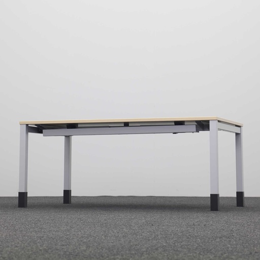 Schreibtische Steelcase