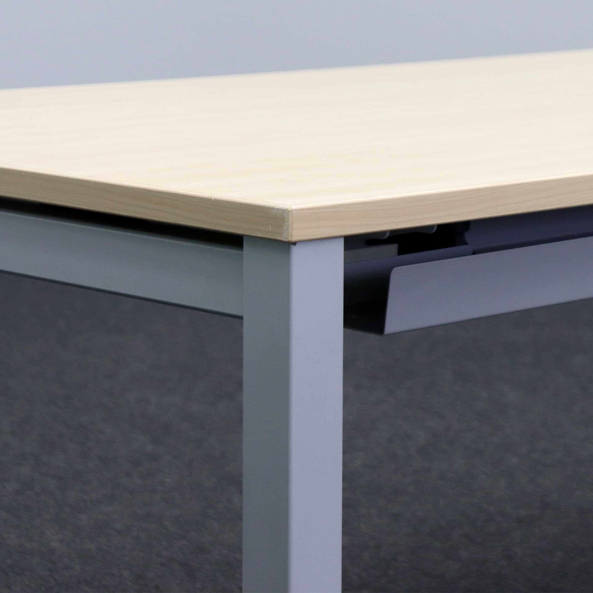 Schreibtische Steelcase