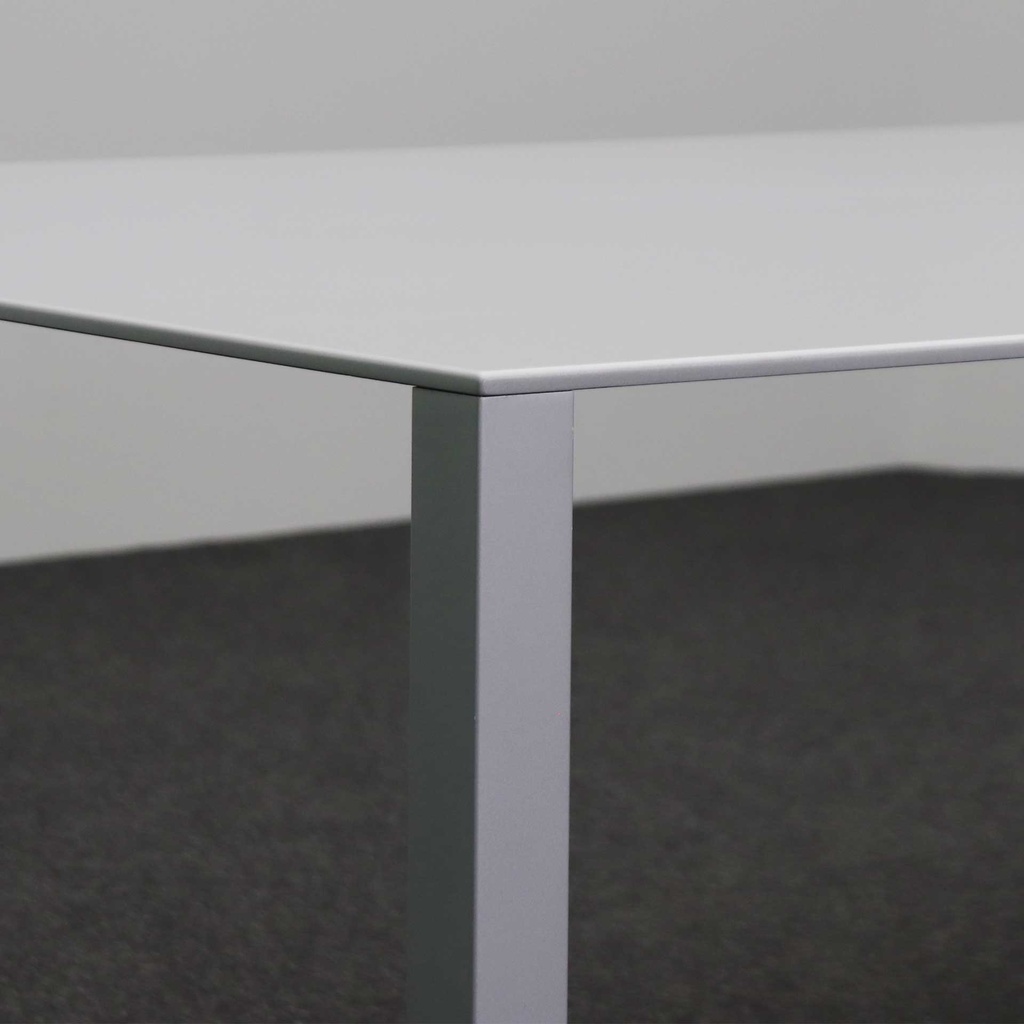 Tisch Less Less Jean Nouvel