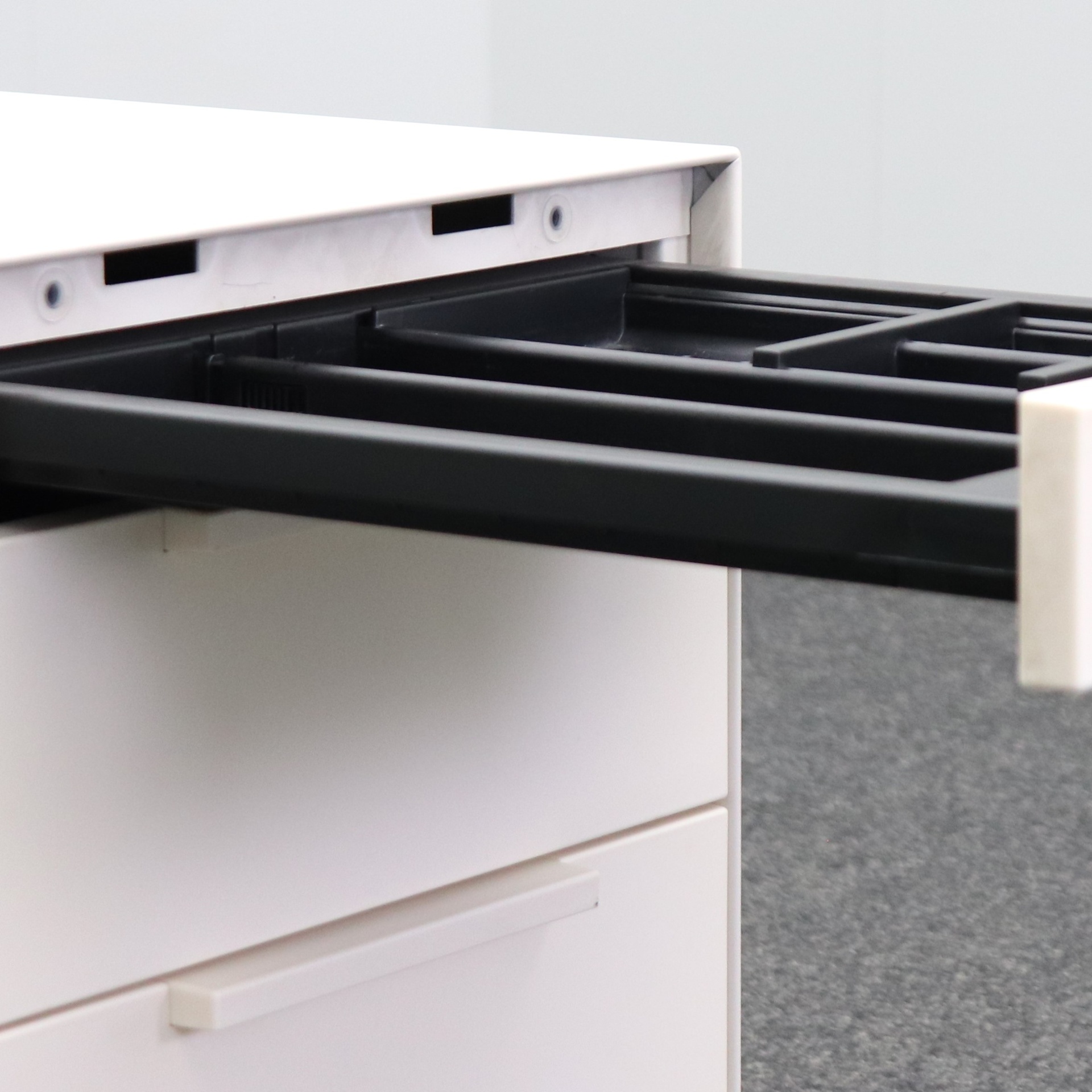 Rollcontainer Vitra MBE