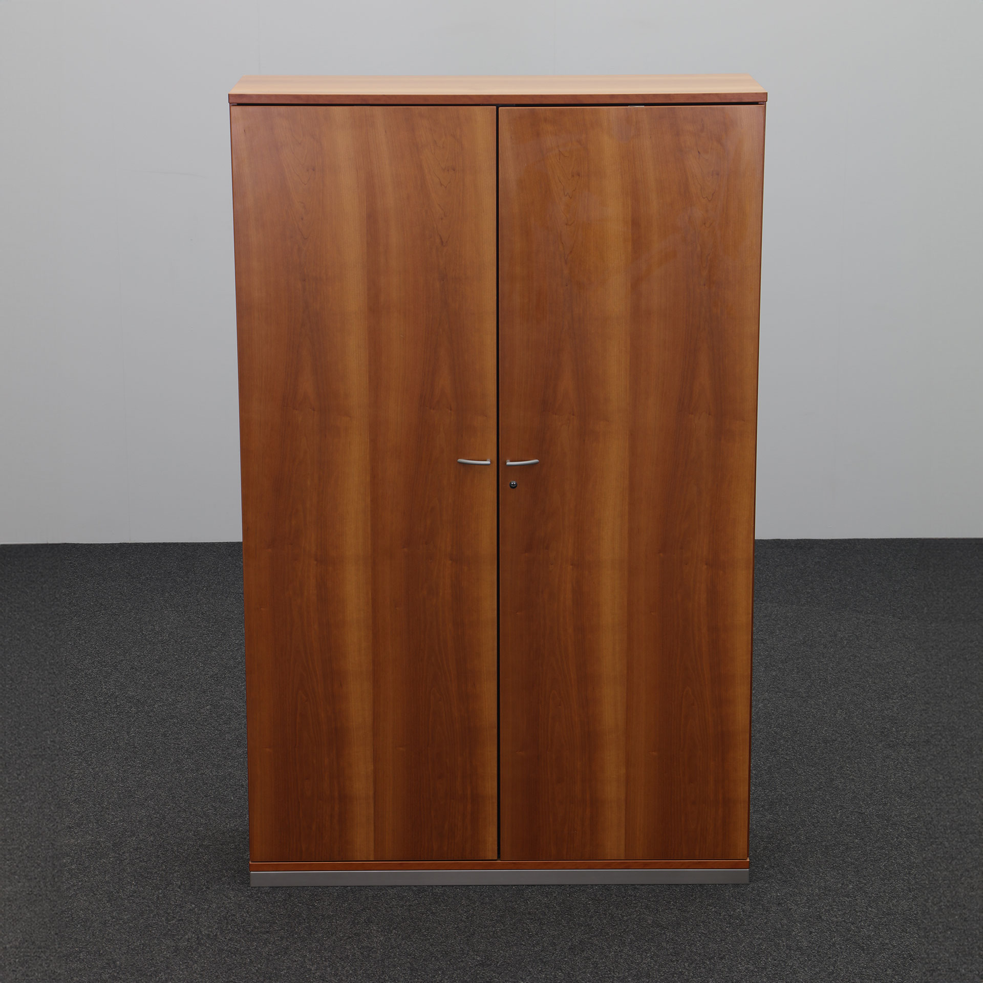 Garderobenschränke Steelcase