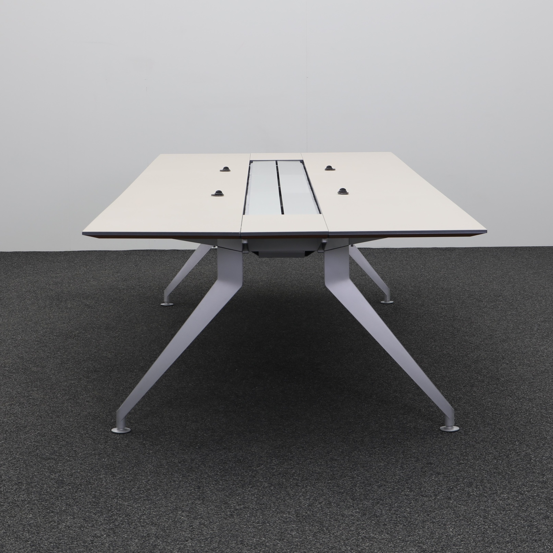 Konferenztische Steelcase
