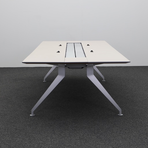 Konferenztische Steelcase