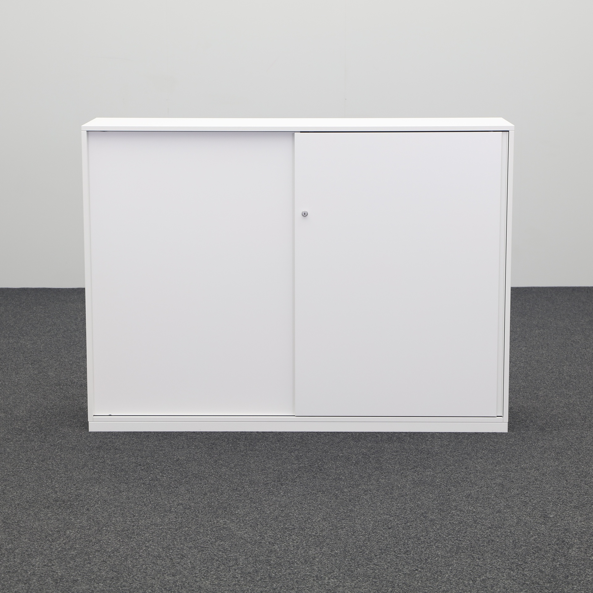 Schiebetürschränke Steelcase